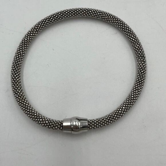 Sterling Silver 925 Diamond Cut Mesh Flexible Bangle Bracelet Magnetic Closure - Picture 2 of 16